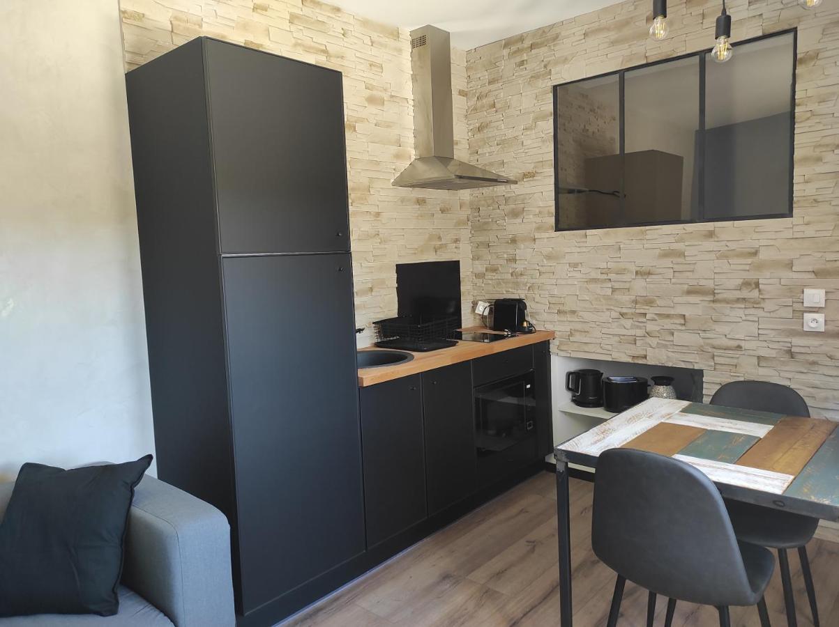 Apparts'Hotel La Ferme Du Gros Noyer มาโลแซน ภายนอก รูปภาพ